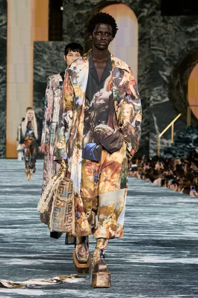 Look 57
